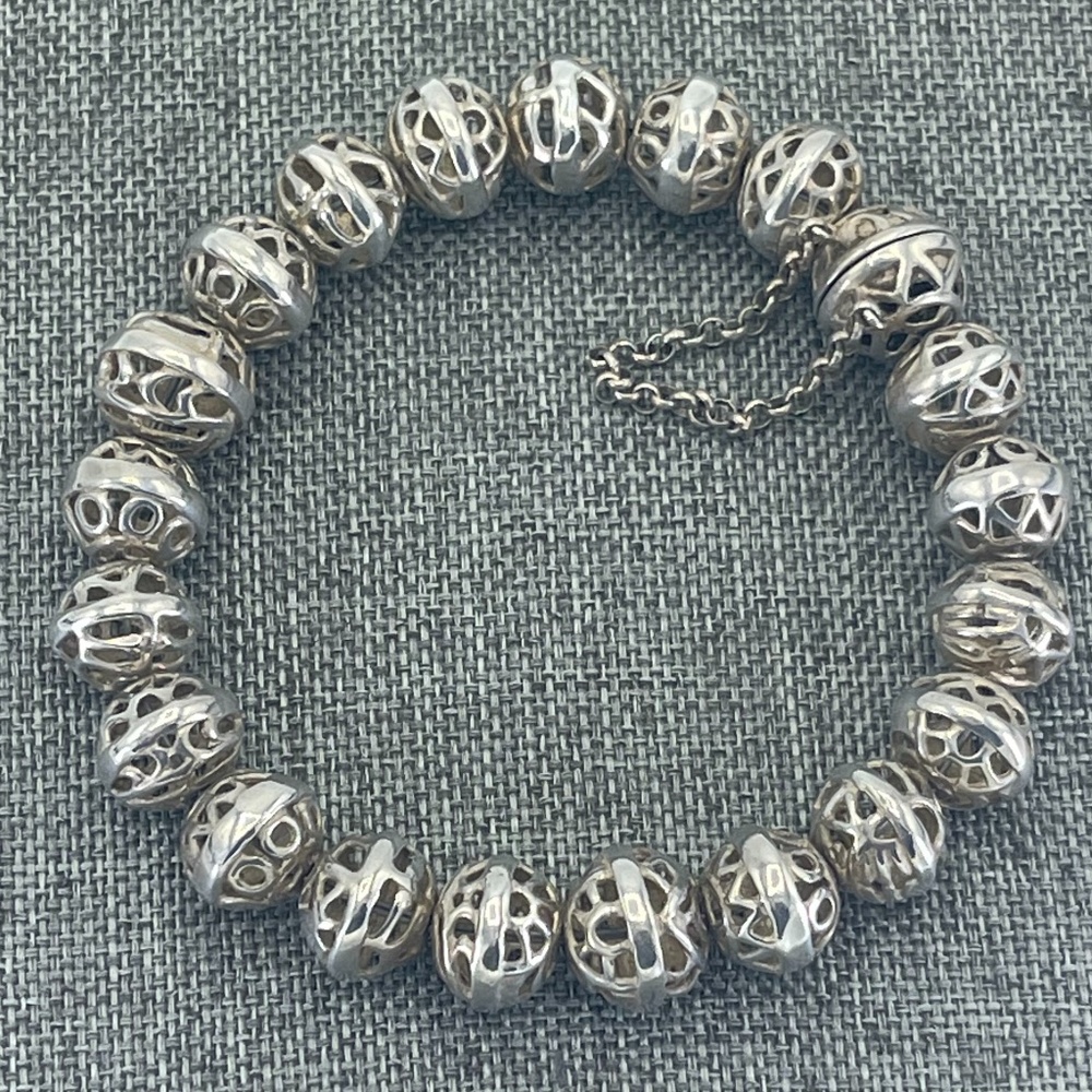 Silpada Detailed Filigree Sterling Silver Bead Hemisphere Bracelet B2905